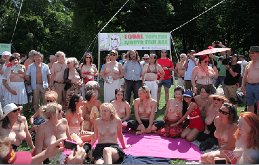 Gotopless_canada_1.png